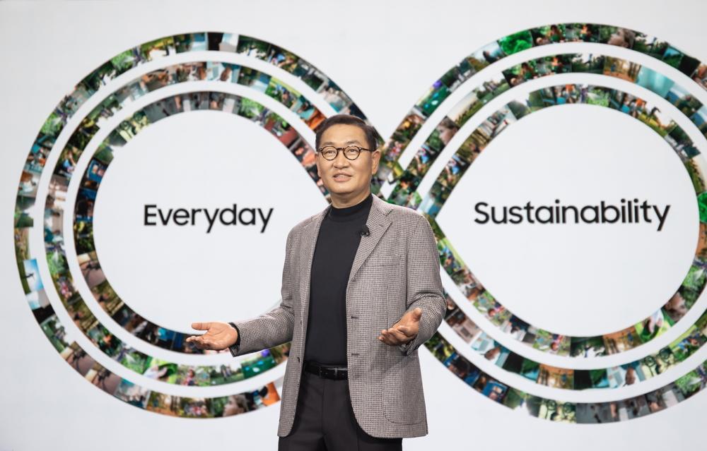 Samsung Electronics unveils its new vision “Together for Tomorrow” at CES 2022 alongside with new innovative products and seamless ecosystem experience